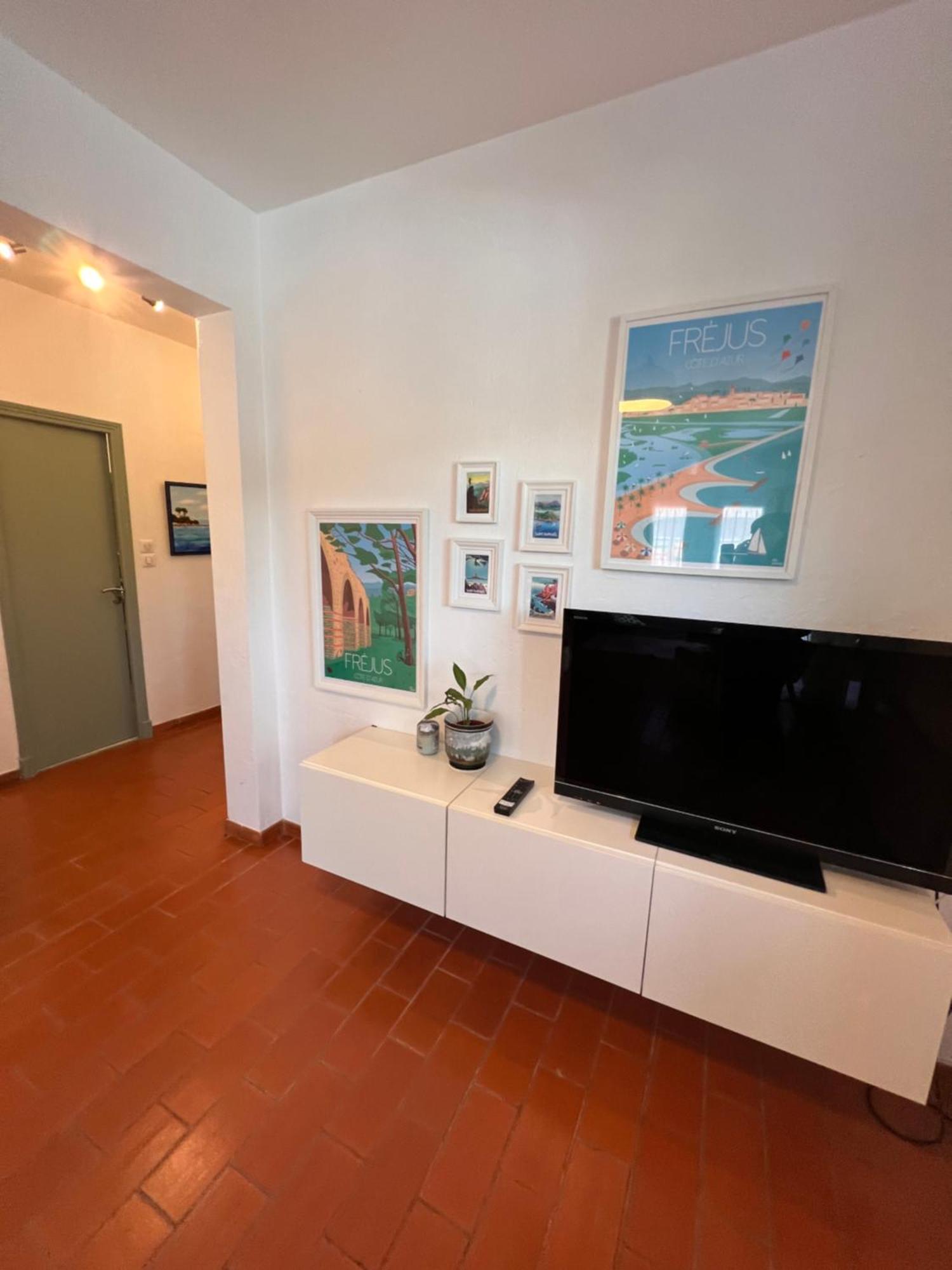 Simone, Appartement Maison, Quartier Calme, Grande Terrasse, Spa, Barbecue, 2 Chambres Fréjus Exterior foto